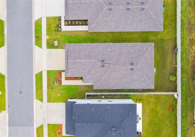 Photo 3 of Single family home for sale at 707 Chestnut Ln, Auburndale, FL 33823 | MLS# S5152283 | Listing updated on 2026-06-25