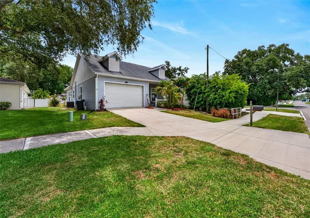 2nd image of 1535 Pinehurst Rd, Dunedin, FL 34698 | MLS# TB8521705