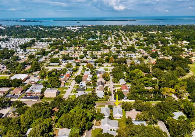 3rd image of 1535 Pinehurst Rd, Dunedin, FL 34698 | MLS# TB8521705
