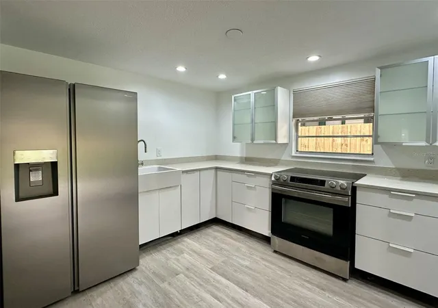 Photo 3 of Single family home for sale at 502 E Knollwood St, Tampa, FL 33604 | MLS# TB8521713 | Listing updated on 2026-08-17