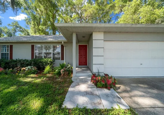 Photo 2 of Sale Pending at 3100 NE 35th Street, Ocala, FL 34479 | MLS# OM727133 | Listing updated on 2026-08-31