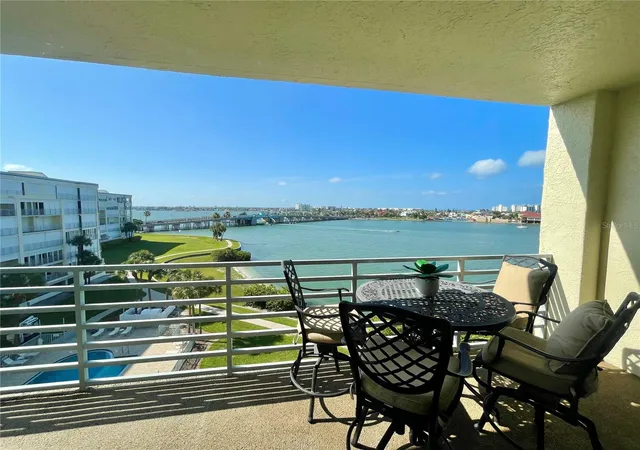 Homes for sale in South Pasadena, FL | 7882 Sailboat Key Blvd S #503, South Pasadena, FL 33707 | MLS# TB8521748