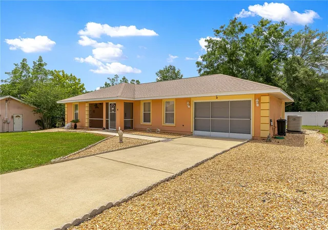 Photo 1 of Single family home for sale at 4 Cedar Tr Pass, Ocala, FL 34472 | MLS# OM727137 | Listing updated on 2026-08-22