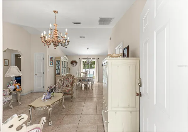 Photo 3 of Single family home for sale at 4 Cedar Tr Pass, Ocala, FL 34472 | MLS# OM727137 | Listing updated on 2026-08-22
