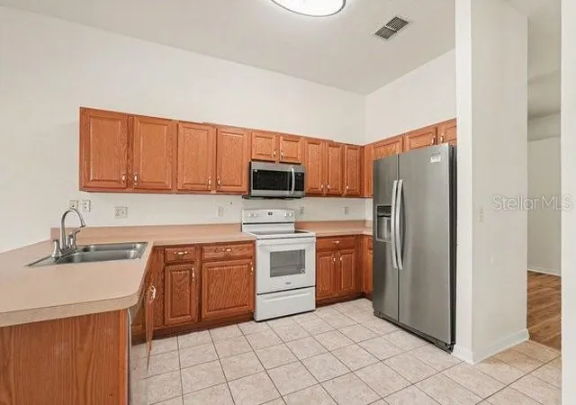 Photo 3 of Single family home for sale at 31331 Satinleaf Run, Brooksville, FL 34602 | MLS# TB8521751 | Listing updated on 2026-09-26