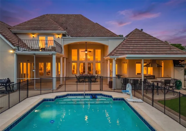 Photo 2 of Single family home for sale at 2204 Cairns Ct, Orlando, FL 32835 | MLS# O6418849 | Listing updated on 2026-08-07
