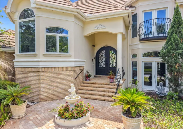 Photo 4 of Single family home for sale at 2204 Cairns Ct, Orlando, FL 32835 | MLS# O6418849 | Listing updated on 2026-08-07