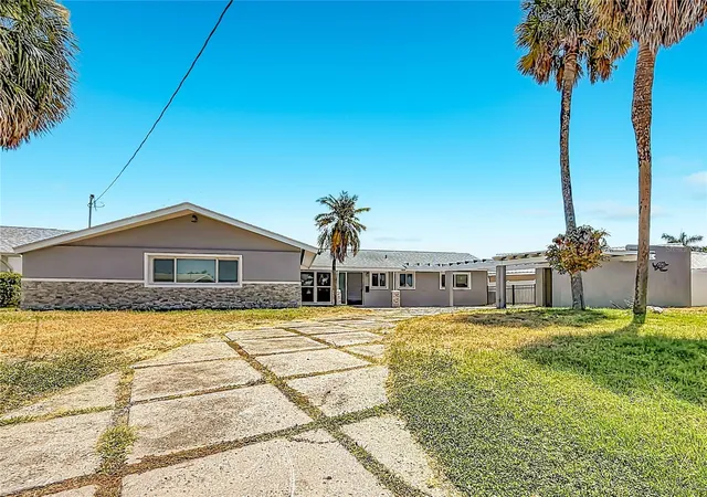Homes for sale in St Petersburg, FL | 7905 11Th Ave S, St Petersburg, FL 33707 | MLS# TB8521767