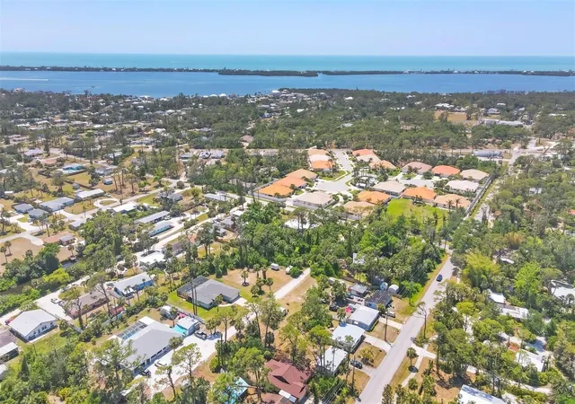 2nd image of 521 Artists Ave, Englewood, FL 34223 | MLS# D6147866