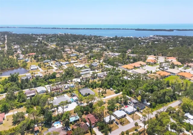 3rd image of 521 Artists Ave, Englewood, FL 34223 | MLS# D6147866