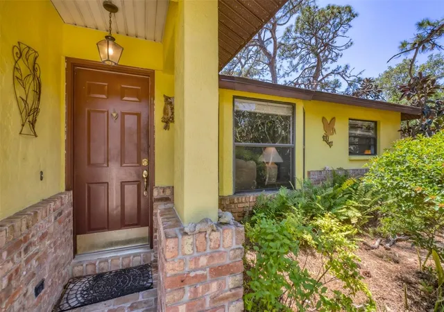 1st image of 521 Artists Ave, Englewood, FL 34223 | MLS# D6147866