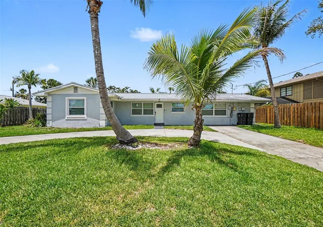 Homes for sale in Palmetto, FL | 2009 Tarpon Rd, Palmetto, FL 34221 | MLS# O6418859