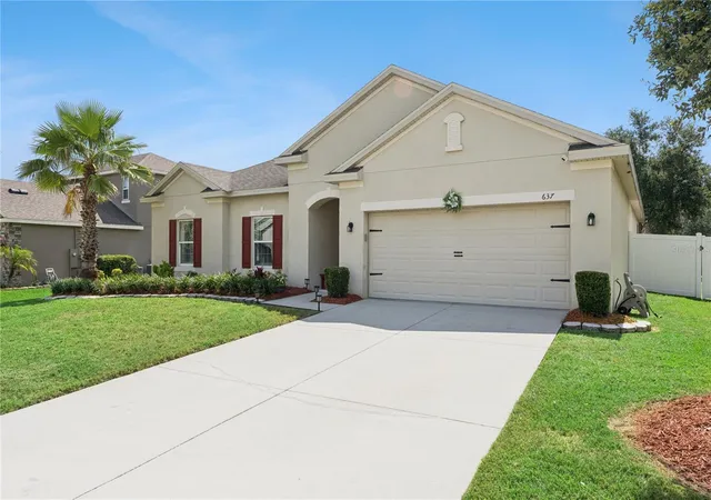 Photo 3 of Single family home for sale at 637 Bay Brg Cir, Apopka, FL 32703 | MLS# O6418864 | Listing updated on 2026-09-26