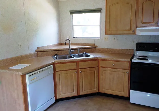 Photo 2 of Manufactured home for sale at 7398 Sw Normac Dr, Arcadia, FL 34269 | MLS# C7527620 | Listing updated on 2026-08-21
