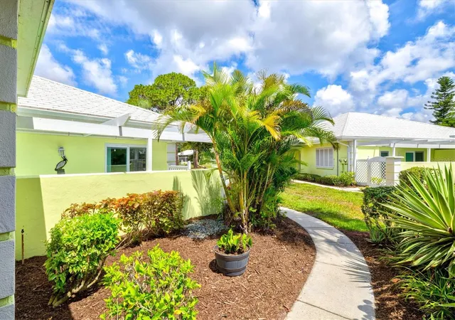 Photo 1 of Single family home for sale at 316 Wexford Ter #167, Venice, FL 34293 | MLS# N6144790 | Listing updated on 2026-07-28