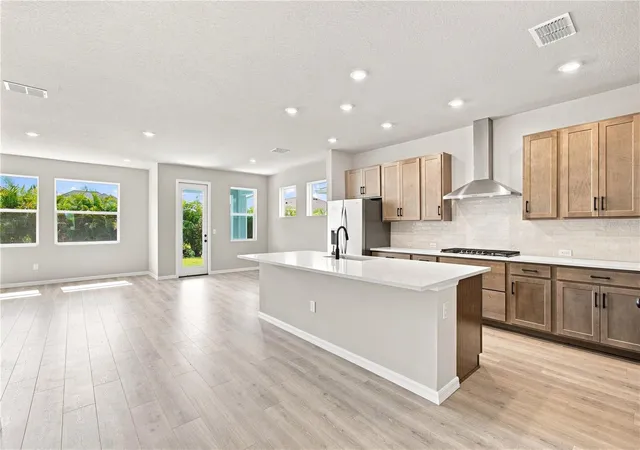 Photo 3 of Single family home for sale at 5133 Crk Sand Dr, Apollo Beach, FL 33572 | MLS# TB8521793 | Listing updated on 2026-09-20