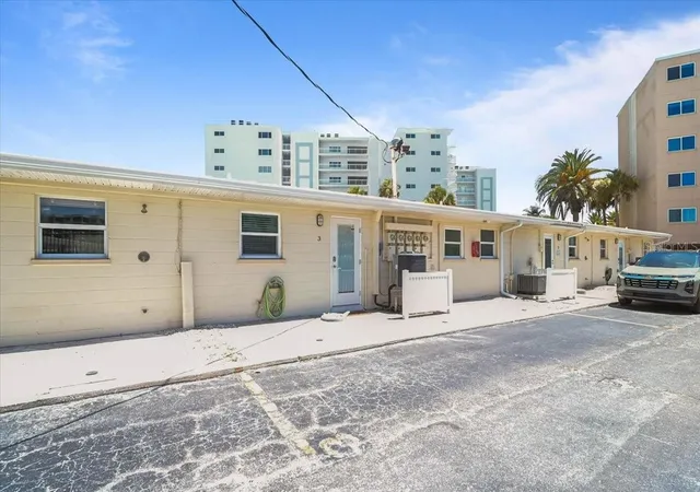 Photo 2 of Single family home for sale at 5830 Midnight Pass Rd #3, Sarasota, FL 34242 | MLS# A4697756 | Listing updated on 2026-06-23