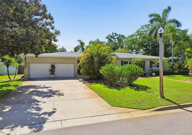 Photo 1 of Single family home for sale at 1743 Eagles Nest Dr, Belleair, FL 33756 | MLS# TB8521815 | Listing updated on 2026-10-07