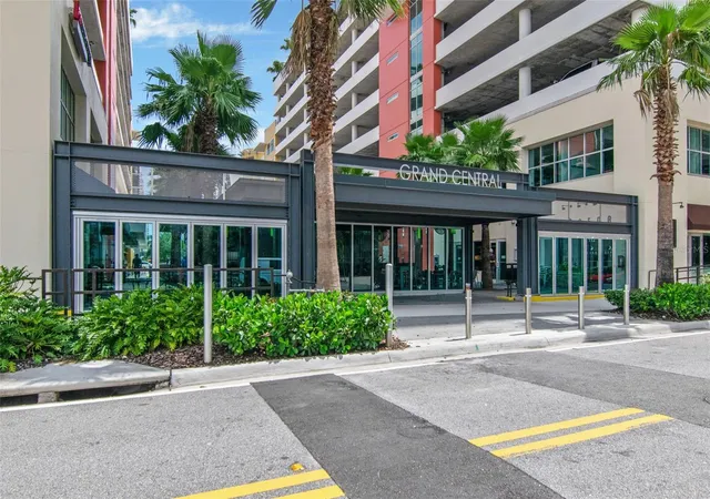 Photo 2 of Condo for sale at 1120 E Kennedy Blvd #1211, Tampa, FL 33602 | MLS# TB8521816 | Listing updated on 2026-08-30