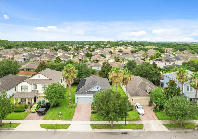 Photo 5 of Single family home for sale at 1950 Pantheon Dr, Winter Garden, FL 34787 | MLS# O6418888 | Listing updated on 2026-08-18