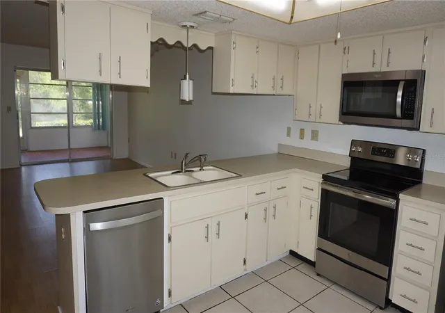 4th image of 12543 Dearborn Dr, Hudson, FL 34667 | MLS# W7886950