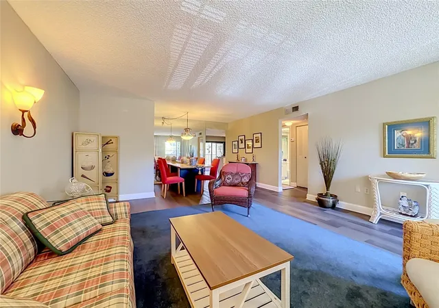 5th image of 425 30Th Ave W #C212, Bradenton, FL 34205 | MLS# A4697777
