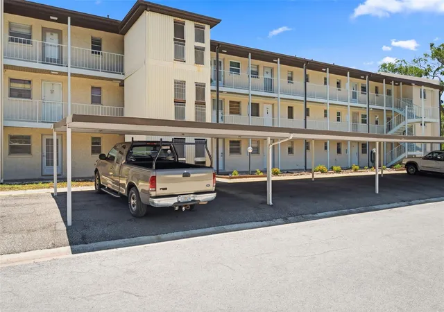 Listing Photo 4 - Condo for sale in building located at 5245 Amulet Dr, New Port Richey, FL 34652 - Unit #306
