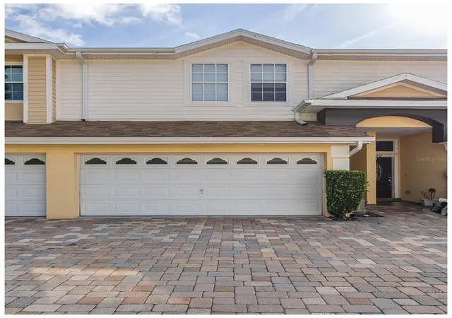 Photo 3 of Townhouse for sale at 2989 Estancia Pl, Clearwater, FL 33761 | MLS# TB8521843 | Listing updated on 2026-08-11