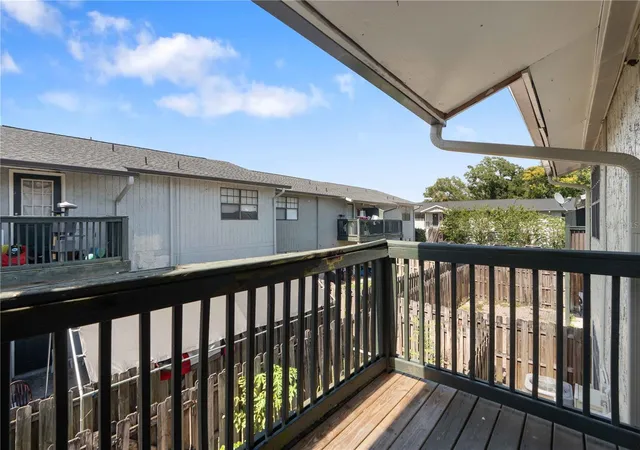 Listing Photo 2 - Condo for sale in building located at 204 Pine Tulip Ct, Tampa, FL 33612 - Unit #201