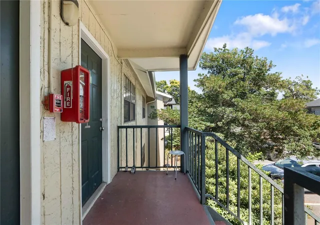 Photo 14 of Condo for sale at 204 Pine Tulip Ct #201, Tampa, FL 33612 | MLS# W7886955 | Listing updated on 2026-08-16