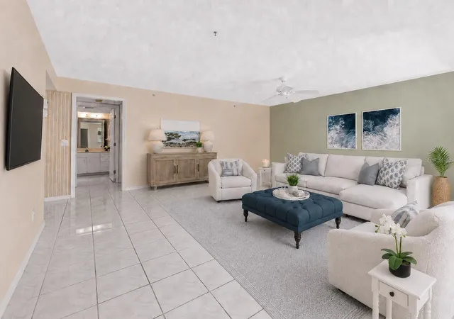 4th image of 813 Montrose Dr, Venice, FL 34293
