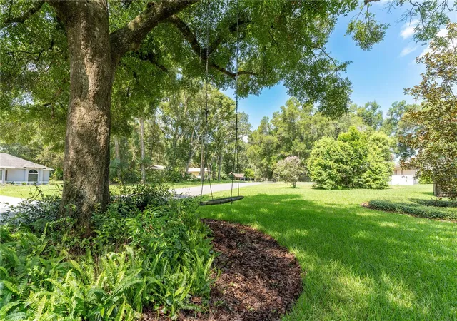 3rd image of 26141 Biltmore St, Sorrento, FL 32776 | MLS# O6418925
