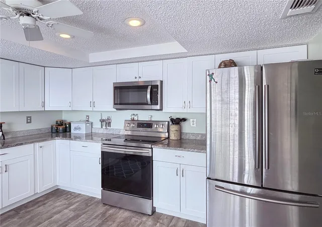 Photo 3 of Sale Pending at 12901 Club Dr, Hudson, FL 34667 | MLS# W7886957 | Listing updated on 2026-09-21
