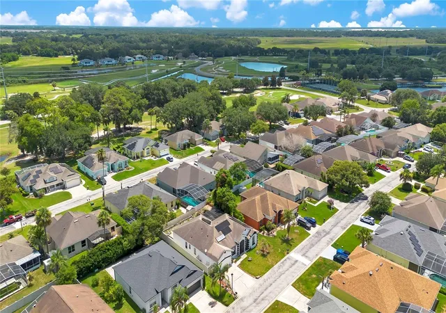 Photo 4 of Single family home for sale at 216 Boxwood Dr, Davenport, FL 33837 | MLS# S5152299 | Listing updated on 2026-10-12