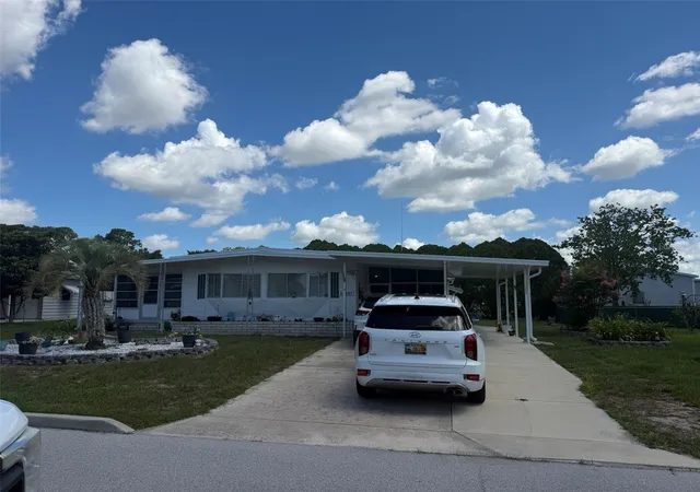 3rd image of 14327 Evermore St, Brooksville, FL 34613 | MLS# TB8521897