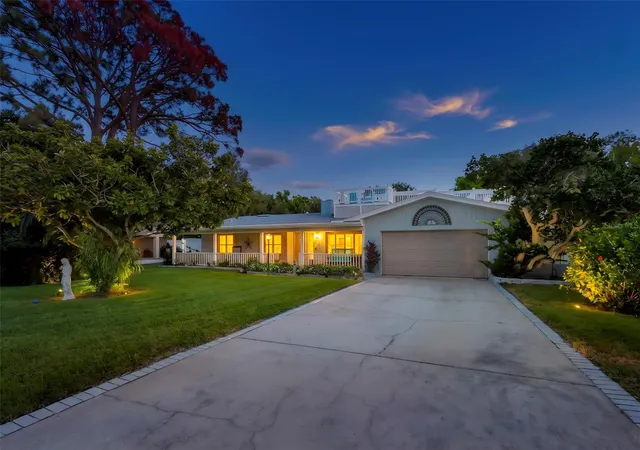 Photo 2 of Single family home for sale at 121 Carlyle Dr, Palm Harbor, FL 34683 | MLS# TB8521898 | Listing updated on 2026-09-17