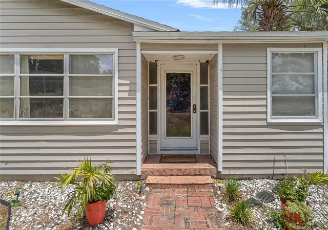 2nd image of 26015 Sackamaxon Dr, Sorrento, FL 32776 | MLS# G5114138