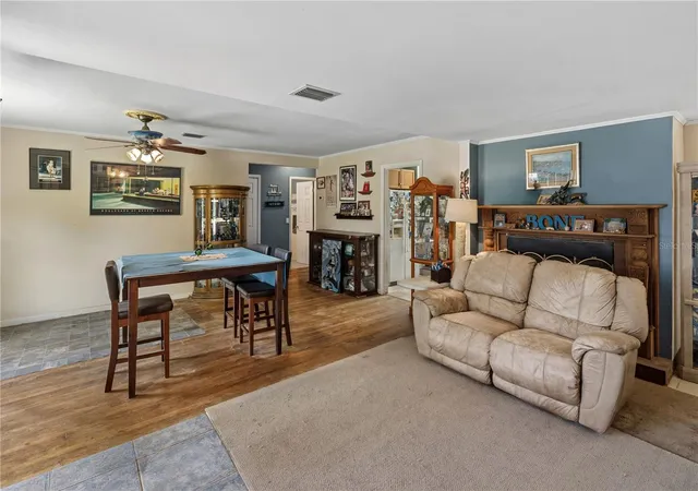 4th image of 26015 Sackamaxon Dr, Sorrento, FL 32776 | MLS# G5114138