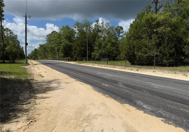 Homes for sale in Branford, FL | 11160 Nw 5th Ave, Branford, FL 32008 | MLS# GC541380
