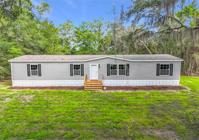 Photo 1 of Manufactured home for sale at 115 Betsy Ross Pl, Satsuma, FL 32189 | MLS# V4949796 | Listing updated on 2026-08-06