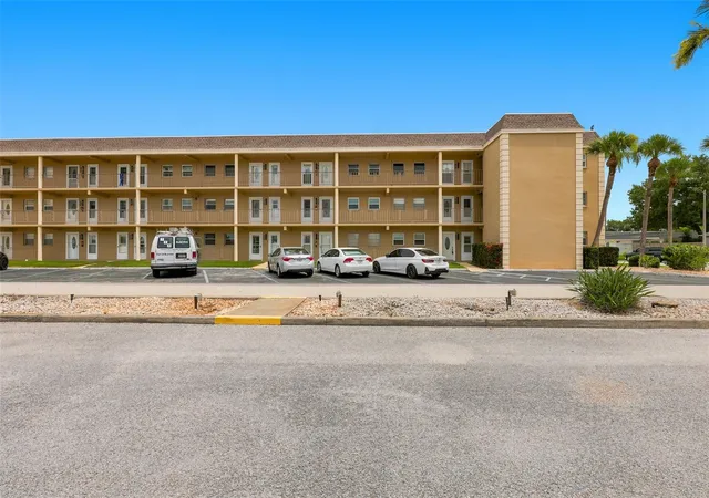 Photo 2 of Condo for sale at 1 Boca Ciega Point Blvd #316, Saint Petersburg, FL 33708 | MLS# TB8521927 | Listing updated on 2026-08-21