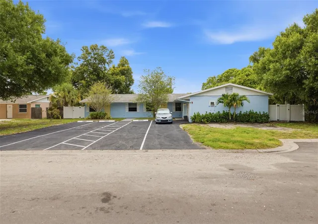 3rd image of 2601 61st Ave N, Saint Petersburg, FL 33714