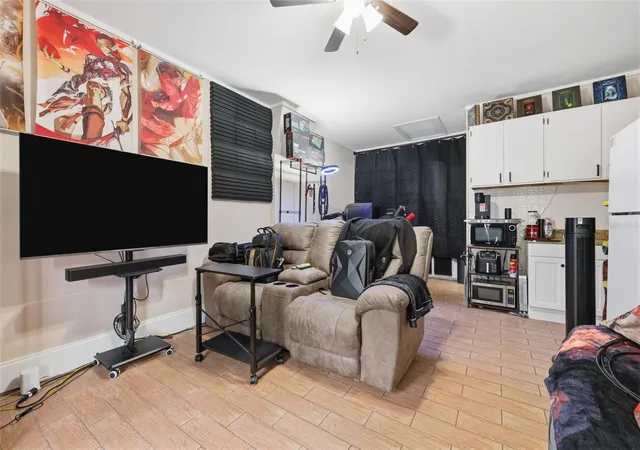 5th image of 2601 61st Ave N, Saint Petersburg, FL 33714