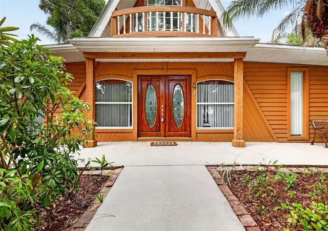 2nd image of 507 Lakeshore Dr, Eustis, FL 32726 | MLS# G5114140