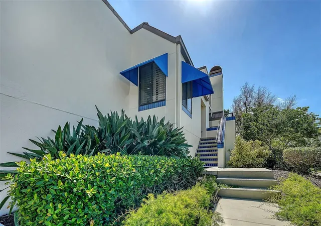 Homes for sale in Longboat Key, FL | 2000 Harbourside Dr #1501, Longboat Key, FL 34228 | MLS# A4697798