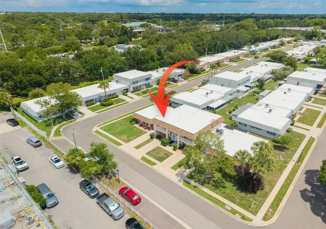 3rd image of 802 Mindy Ct, LARGO, FL 33771