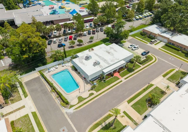 2nd image of 802 Mindy Ct, LARGO, FL 33771