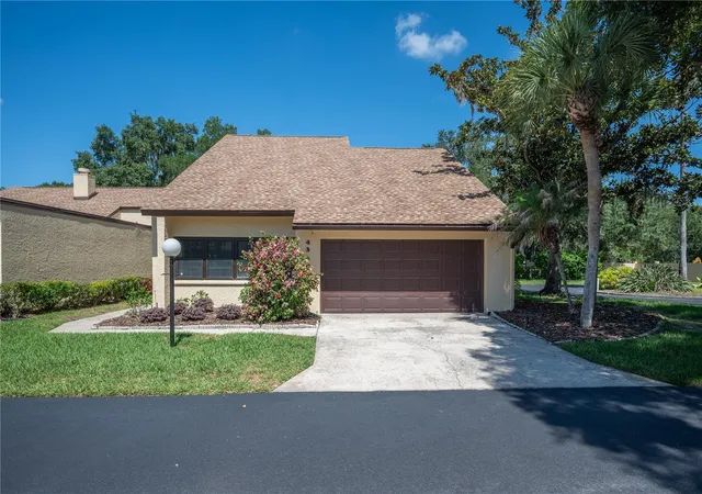 Homes for sale in Mulberry, FL | 4370 Creekwood Ln, Mulberry, FL 33860 | MLS# L4962966