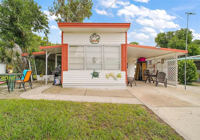 Photo 1 of Manufactured home for sale at 11723 Magnolia Ave, Tavares, FL 32778 | MLS# G5114145 | Listing updated on 2026-07-19