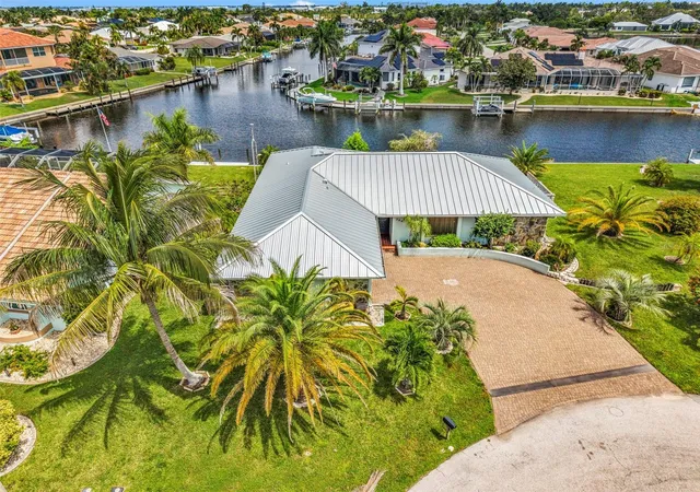 Photo 2 of Single family home for sale at 704 Bimini Ln, Punta Gorda, FL 33950 | MLS# C7527633 | Listing updated on 2026-10-04